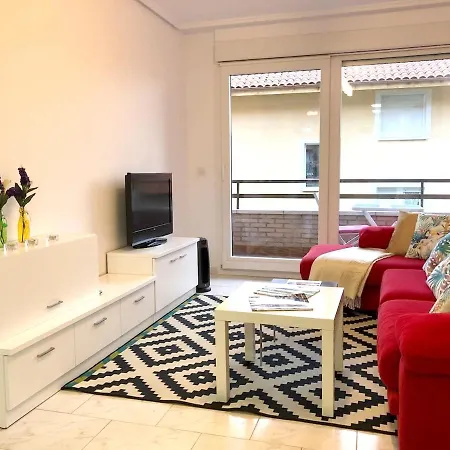 Charming 1 M² Balcony Apartment
